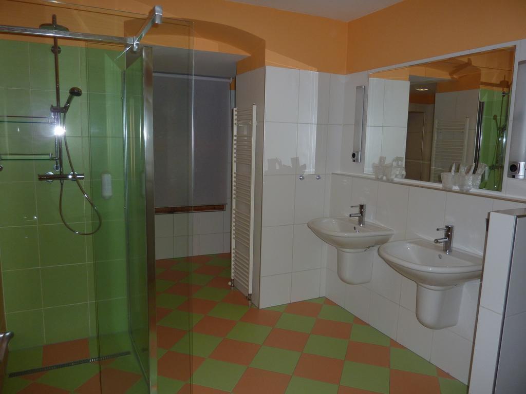 Apartments And Suites Kremnica Bilik gambar