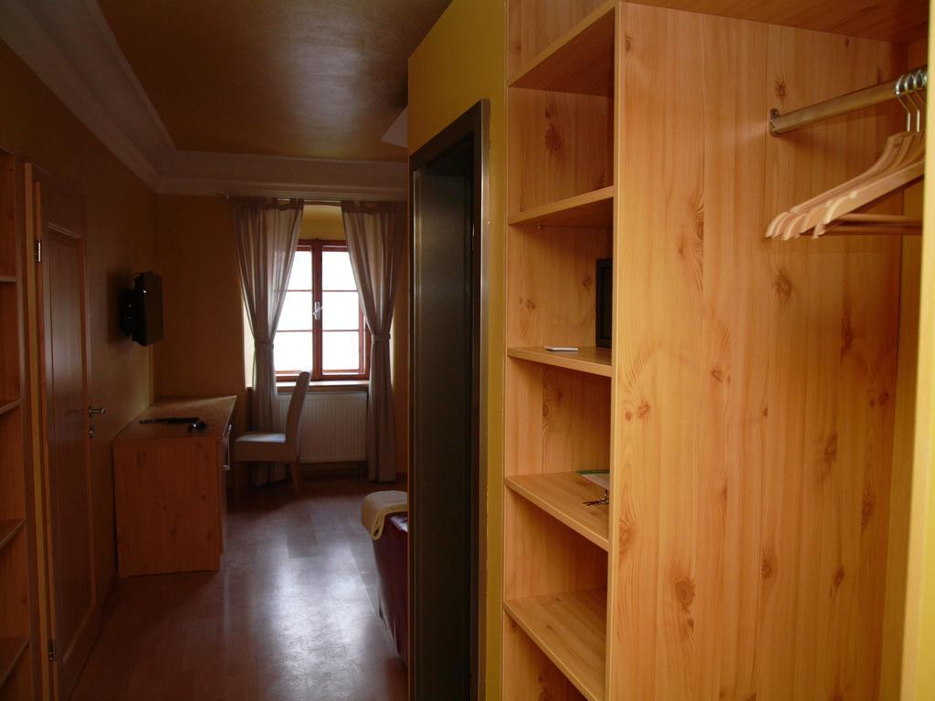 Apartments And Suites Kremnica Bilik gambar